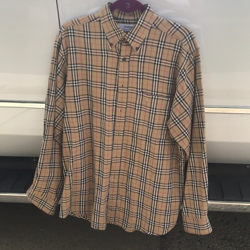 Classic Burberry Males Shirt